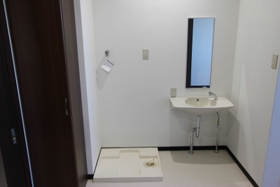 4居室洗面台・洗濯機置場 4居室洗面台・洗濯機置場